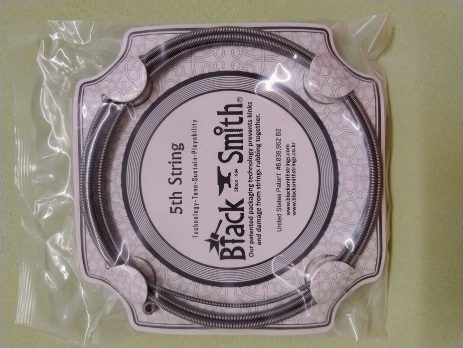 Струни для бас гітари 5 Black Smith