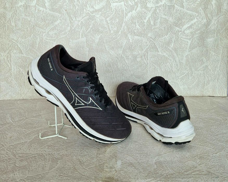 Кроссовки (Mizuno Wave Inspire 18) размер 46-47