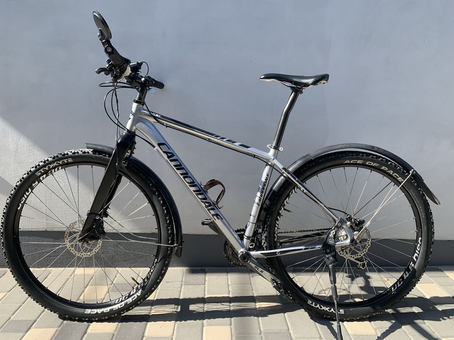 Велосипед на 29 колесах “cannondale six”