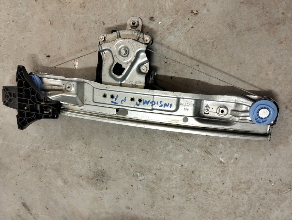 Insignia podnośnik szyby prawy tył