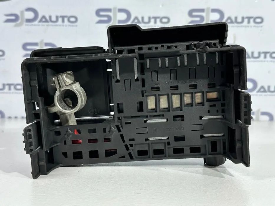 Módulo Fusíveis Bateria - Opel Insignia / Corsa