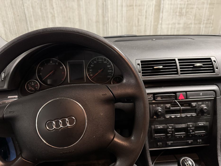 Audi A4 B6 2002 benzyna