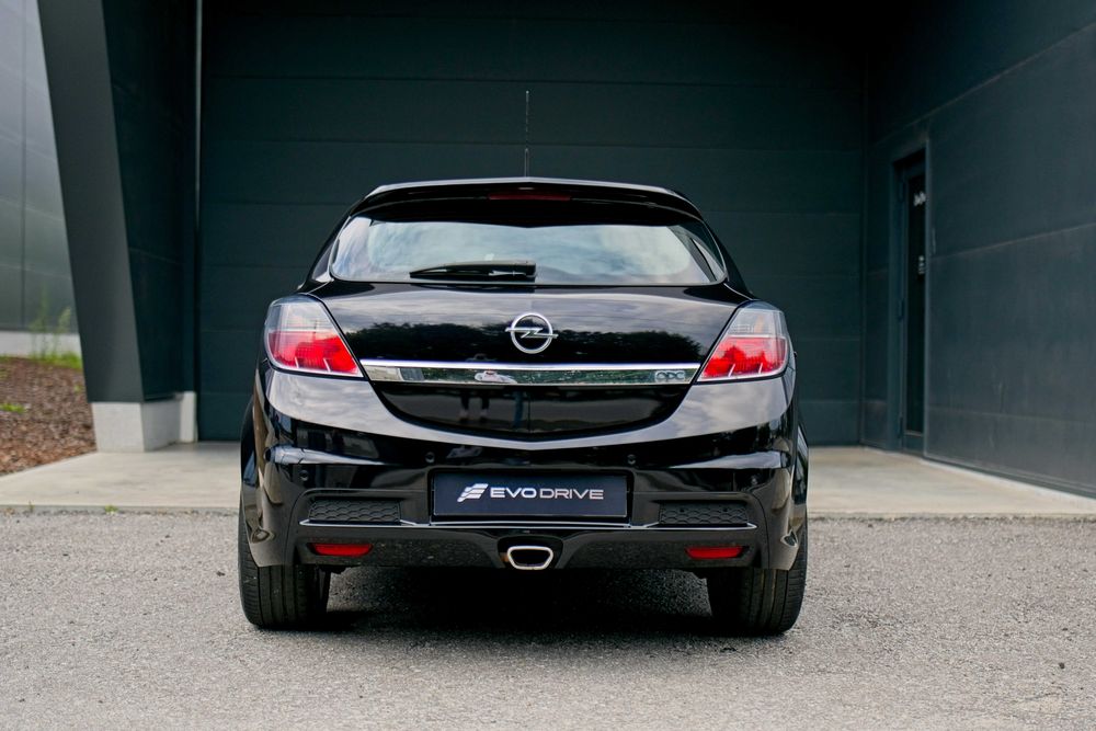 Opel Astra H OPC 2.0 Turbo 240cv