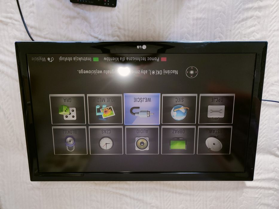 Telewizor LG 42LB650V  42" 106 cm