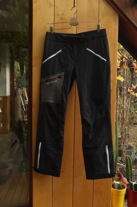 damskie spodnie narciarskie Ortovox wełna merino skiturowe Cevedale