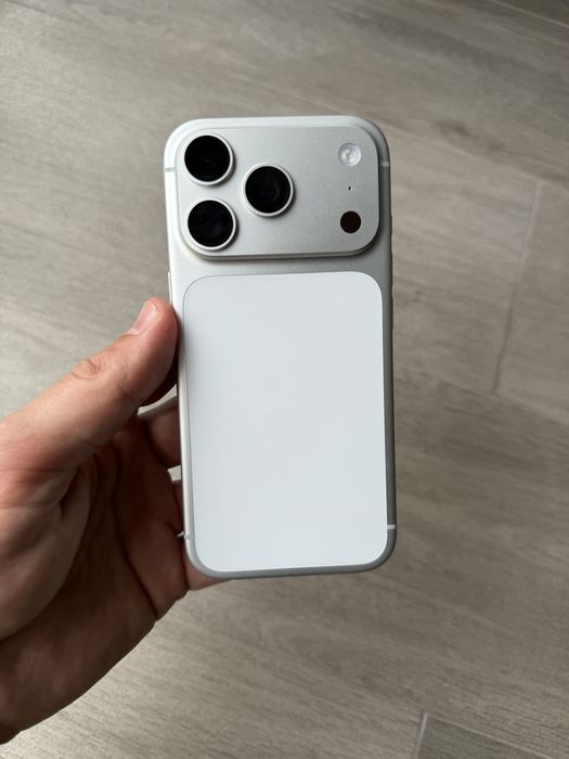 Apple iPhone 17 Pro 256gb Silver e-SIM