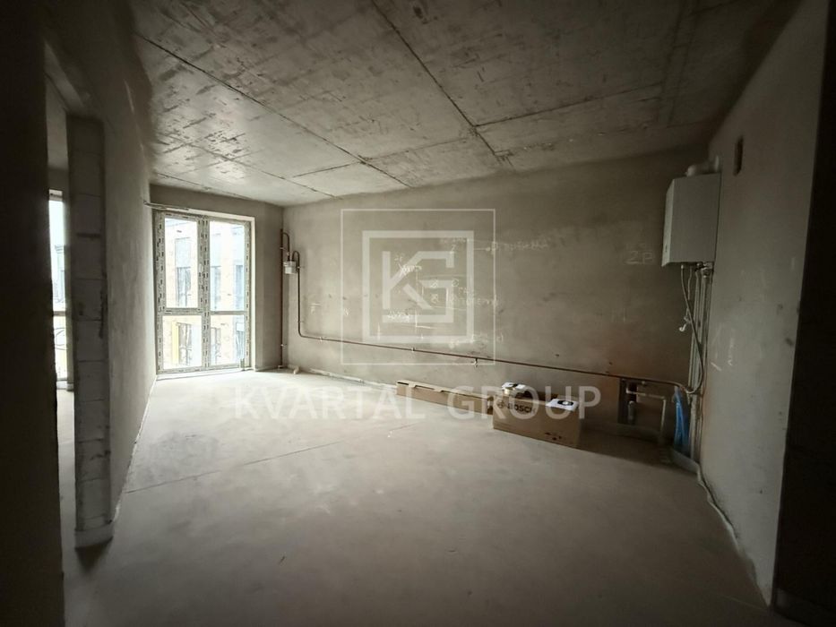 Продам 2 к.квартиру з початковим ремонтом 53 кв.м .  Бомбосховище +