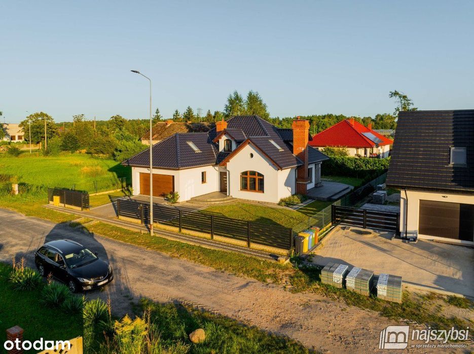 Nowogard- nowoczesny/inteligentny dom z 2020 r.