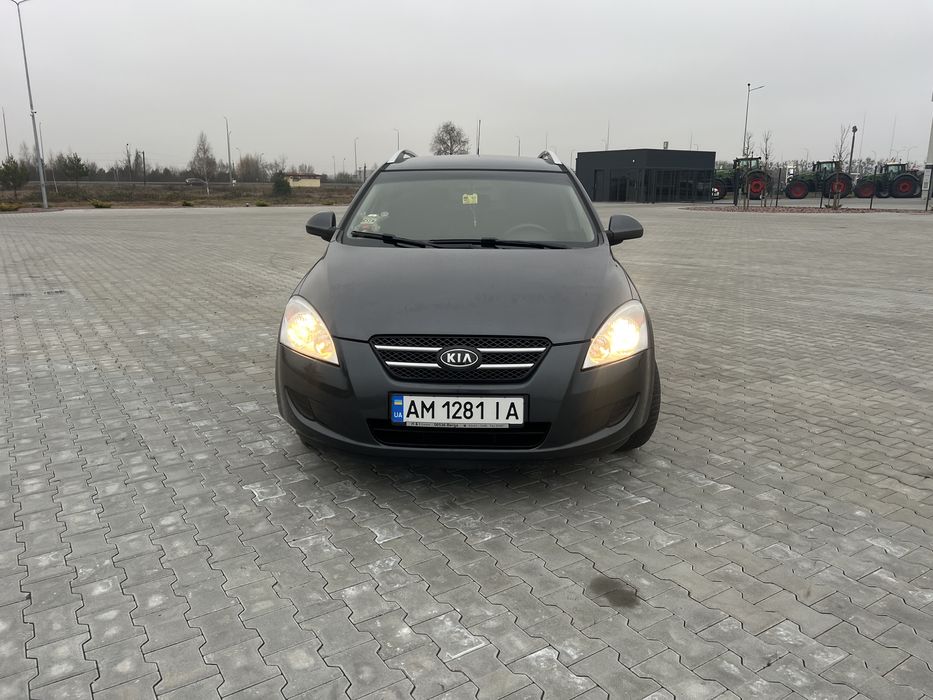 Продається Кіа 1.6д