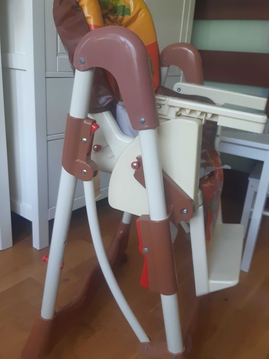 Fotelik do jedzenia dla dziecka
