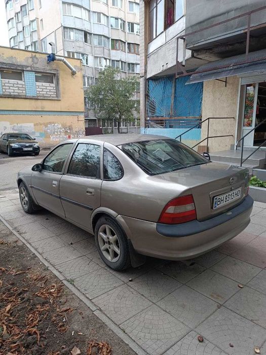 Опель вектра B 1996 года