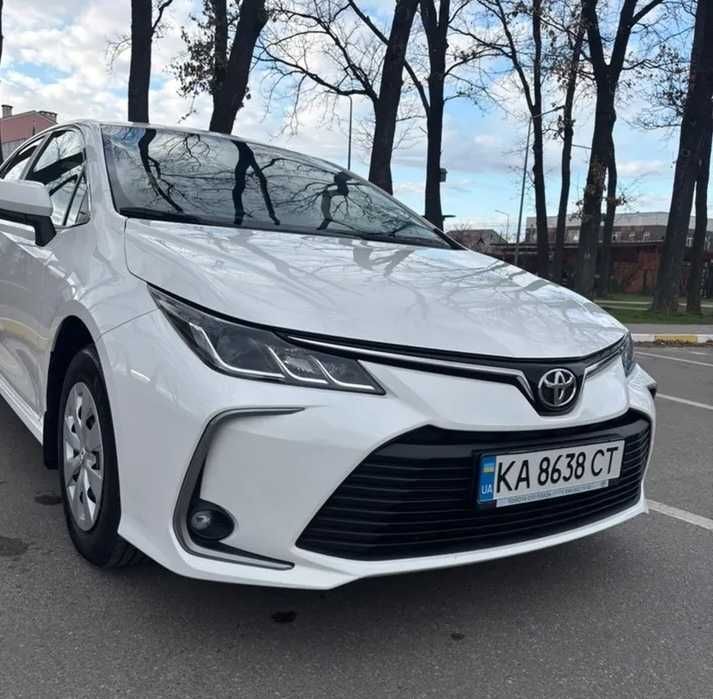 Аренда автомобиля авто под выкуп Киев Toyota Corolla 2020