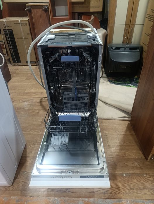 Продам посудомоищную  машину .