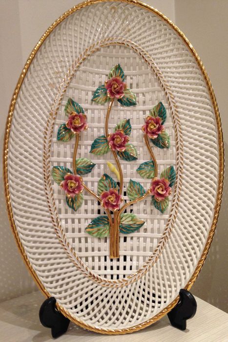 Pratos decorativos antigos