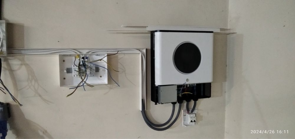 Ремонт гибридных солнечных инверторов / Установка / Продажа / Проект