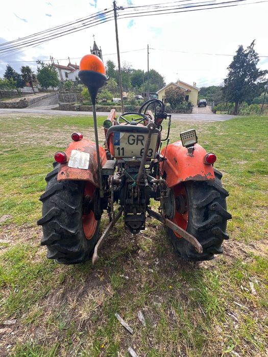 Trator kubota 25 cv pá frontal
