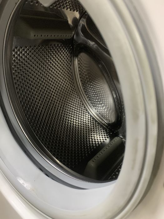 Продам вбудовану пральну машину Whirlpool AWOC0614, 6 кг.Гарантія.