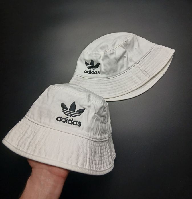 Оригінальна біла панама Adidas
