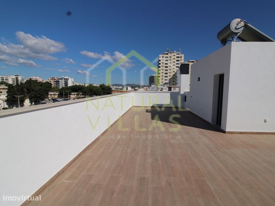 Penthouse T2 Nova com Terraço Privativo e Vista Panorâmica em Faro