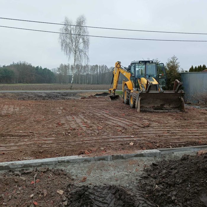 Usługi koparko-ładowarką - wykopy, niwelacje, prace ziemne, fundamenty