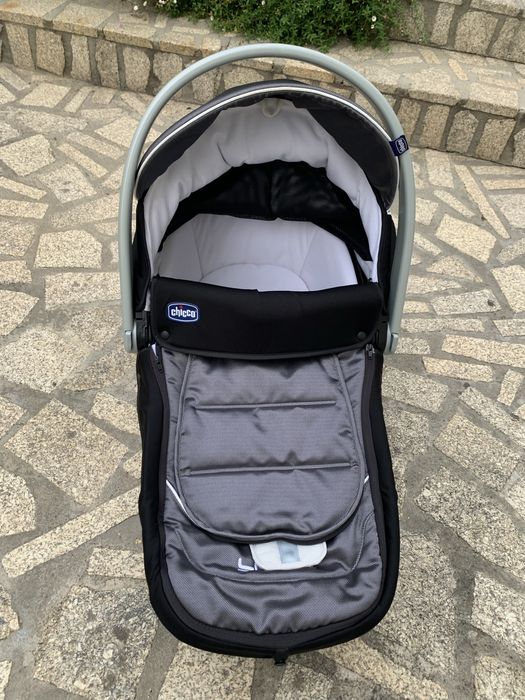 Conjunto Trio Chicco 3 em 1 (Carrinho + Ovo com Base + Alcofa) – Ribeira de Pena