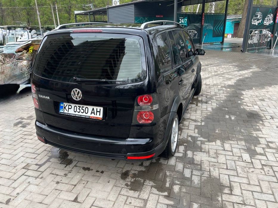 Volkswagen Touran Cross