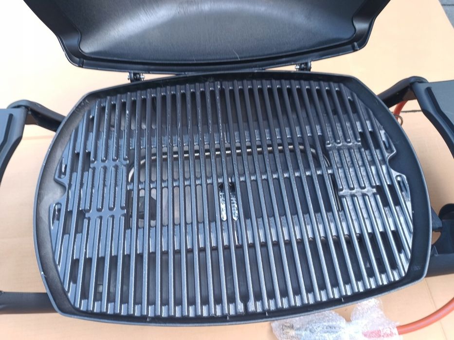 Grill gazowy turystyczny WEBER Q2000