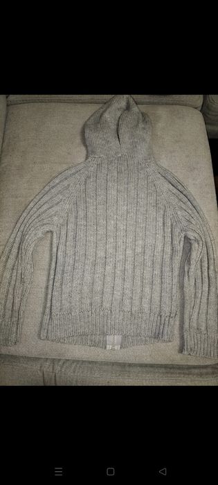 Sweterek dziewczęcy