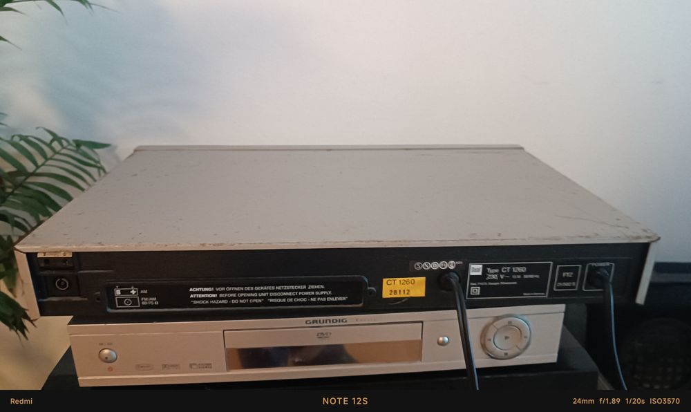 Rádio Vintage Dual CT 1260 AM/FM – Excelente Estado
Vendo Dual CT 1