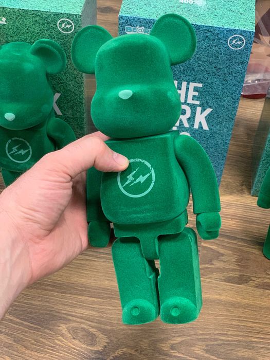 Бербрик Барбрик Bearbrick Фигурка Медведя зеленая Распродажа