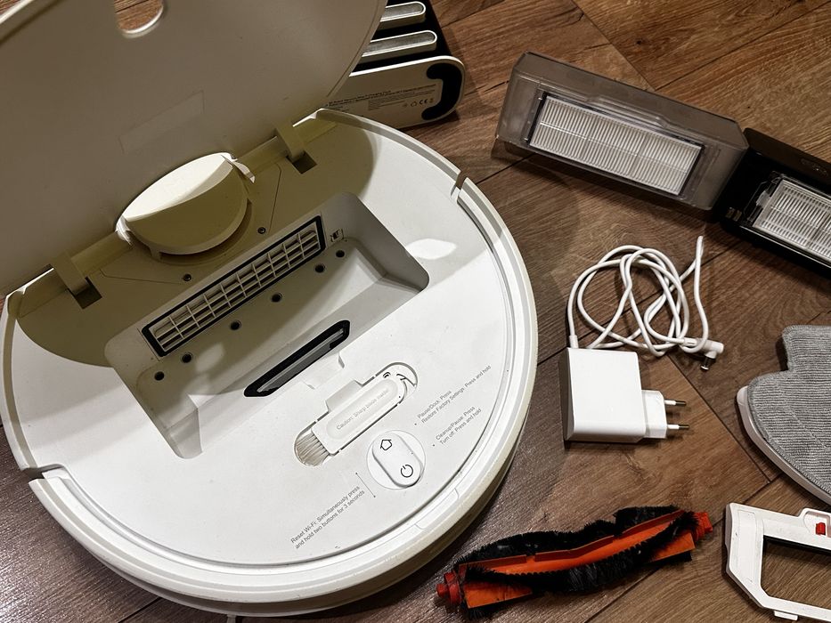 Миючий робот пилосос xiaomi robot vacuum mop p