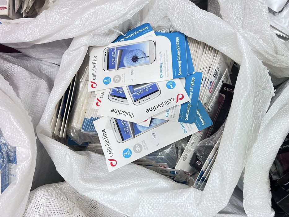 Лот чохлів до телефонів iPhone Samsung 12 мішків