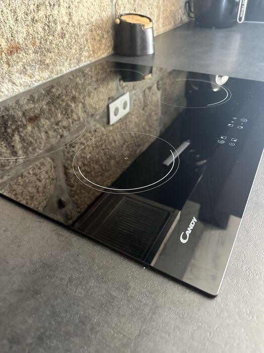 Cozinha com ilha como nova