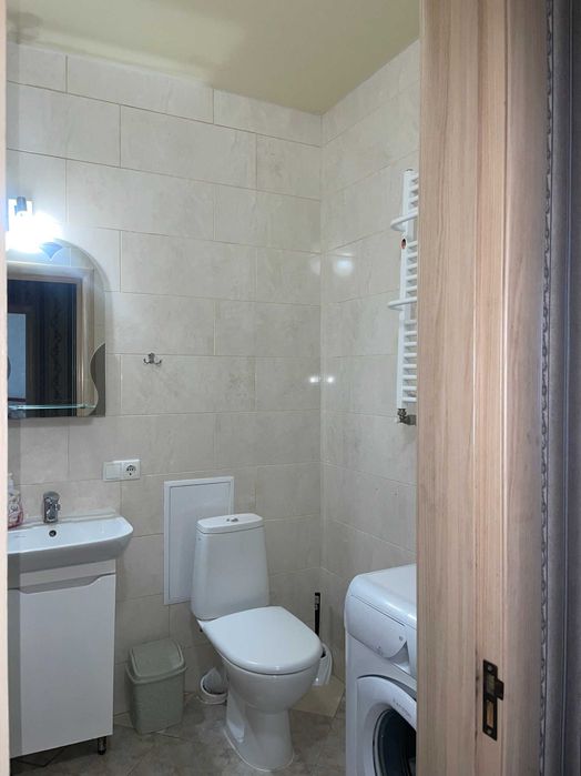 Квартира вільна !Новобудови Люкс класу!р-н ПРОМЕННЯ..Погодинно!