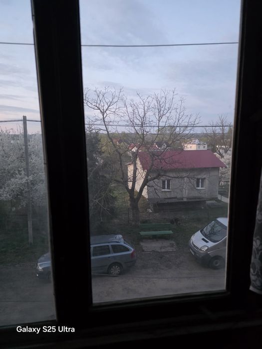 Продам чотирикімнатну квартиру в центрі тисмениці, дешево!
