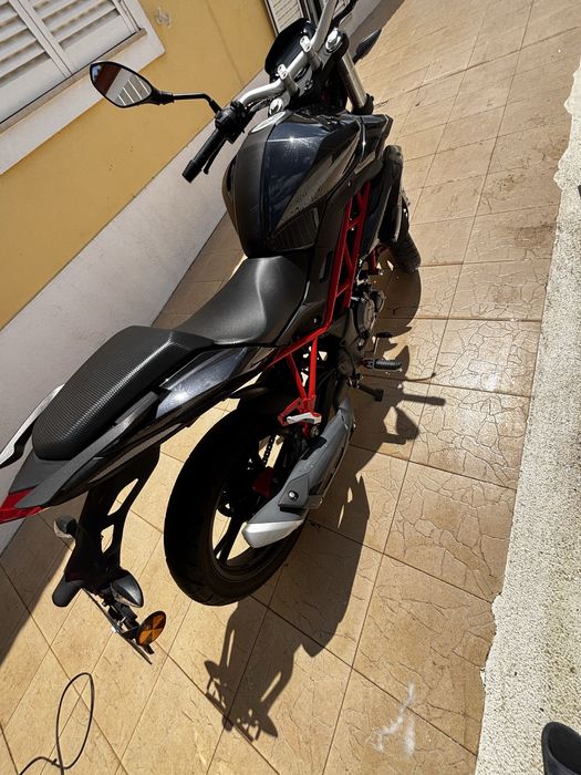 Moto benelli 125