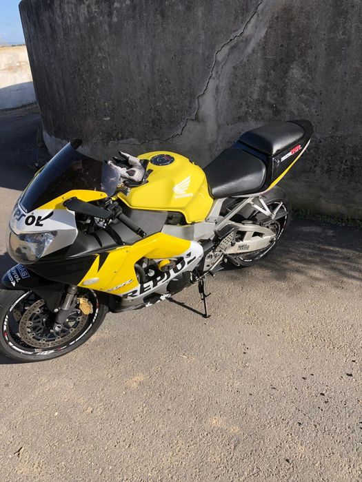 Honda 929 RR Fireblade  “ Desde 75€ mes “