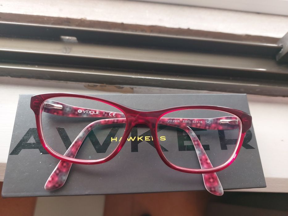 Óculos Vogue novos!