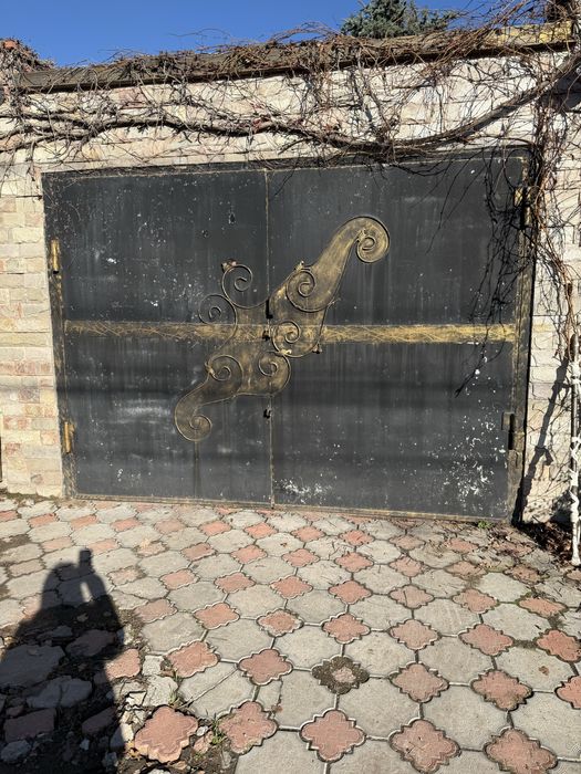 Гаражные ворота б/у