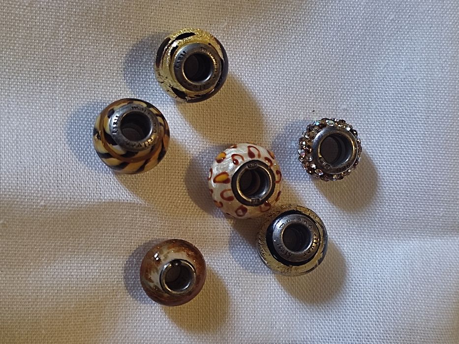 Contas contrastadas murano