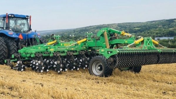 Агрегат для вертикального обробітку грунту Zeus 6 VT Велес Агро