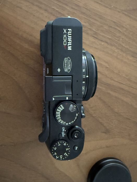 Camera Fujifilm X100F