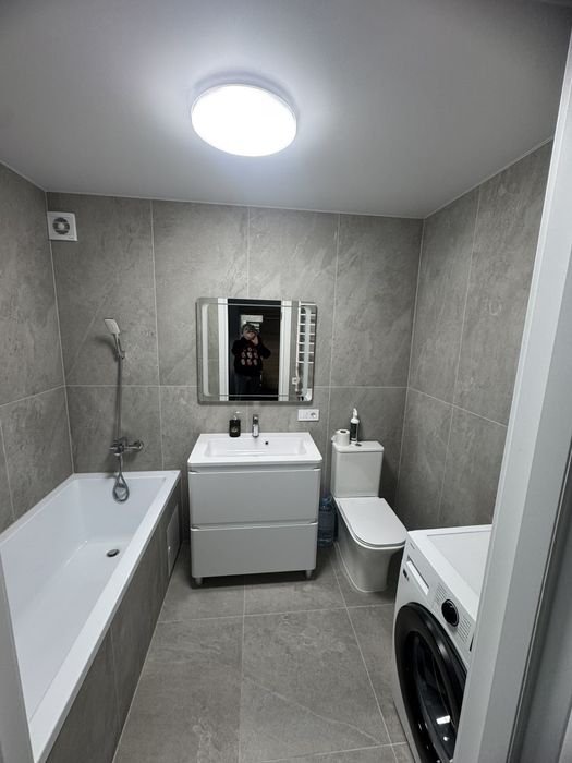 Здається 1 кімнатна квартира в новобудові. Перша здача