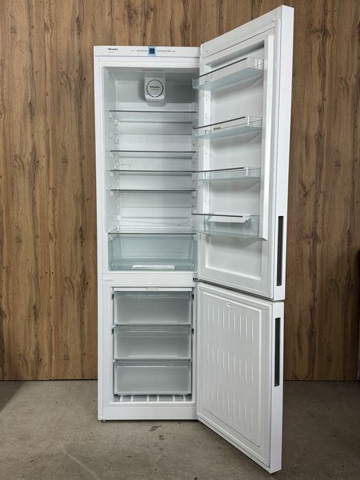 Холодильник Miele KFN 29162 D ws NoFrost
