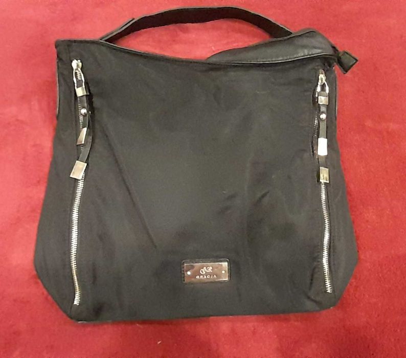 Torebka czarna marki Gracja 40cmx36cm