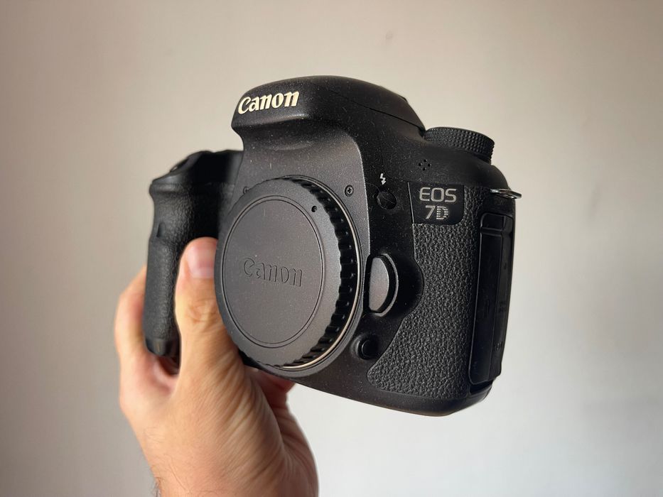 Canon 7D Body дзеркалка