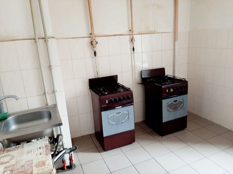 Ціна за 2 кімнати в гуртожитку, 18+7,виведені в одиницю, вільні,Сталев