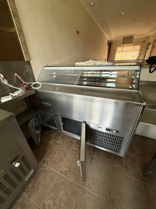 Arcas frigorificas e bancada inox MEIRELES