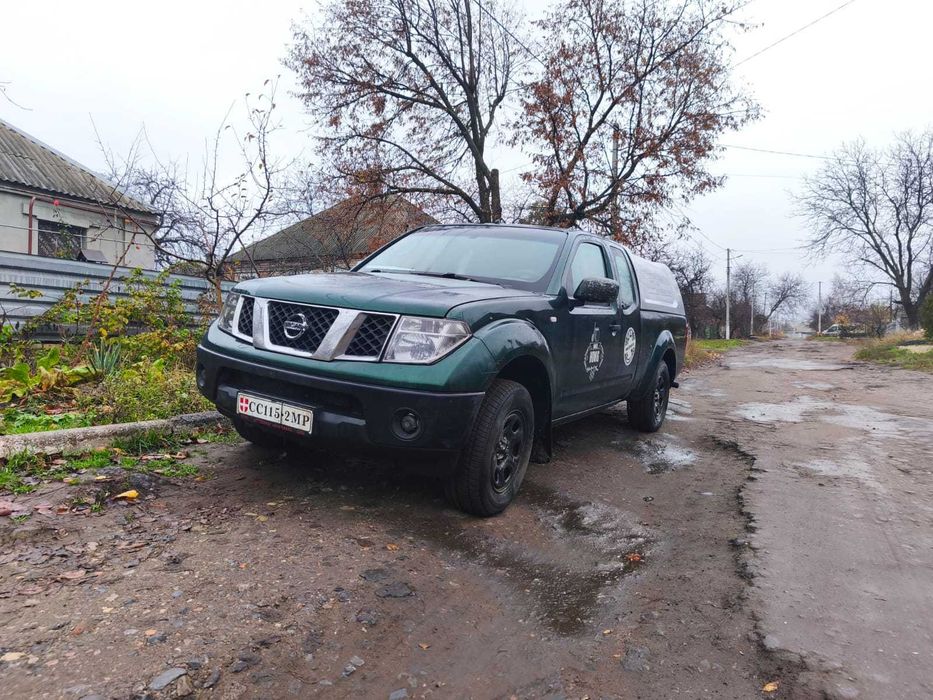 Продам нісан навара.
Автомобіль в доброму стані,купував цього літа для себе у пасічника Німеччині. Авто навантажень небачило.
Мотор масла не бере. 075 6212606 
Продаю по неохідності, дзвоніть по вацап.
Авто знаходиться у місті Словянськ.