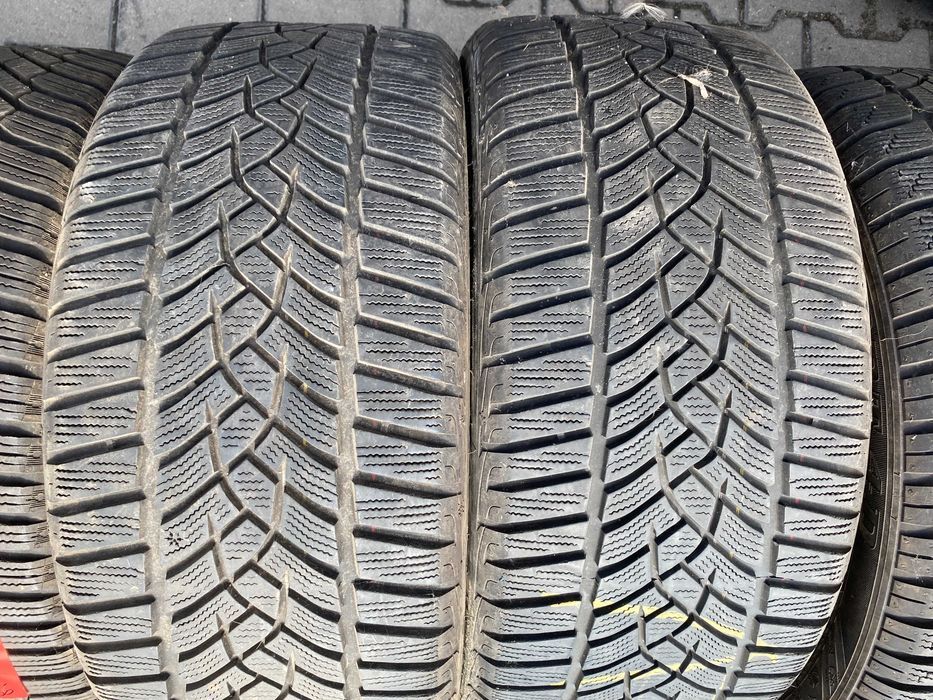 225/40r18 92V Good Year UG dot3718